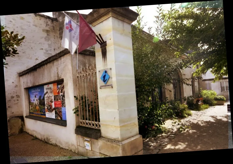 Azay Chinon Tourist Office of Azay-le-Rideau